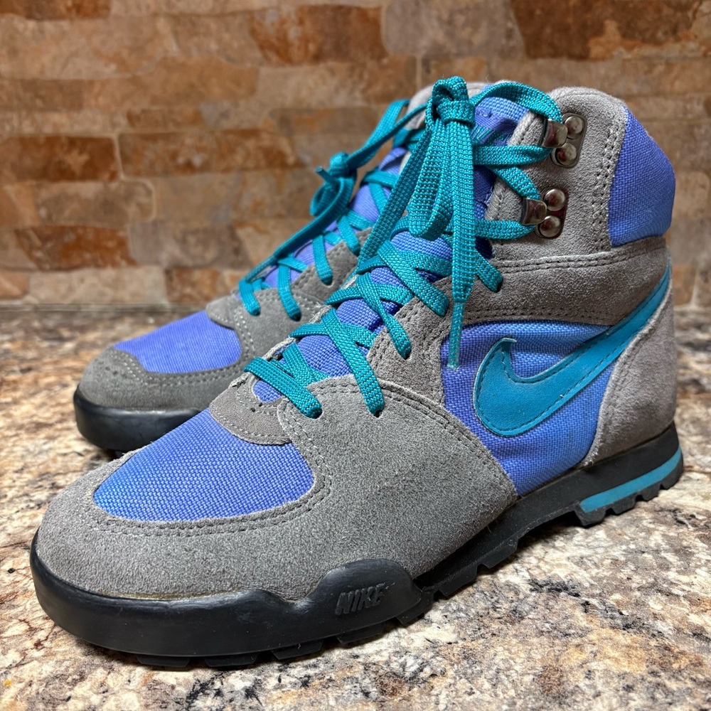 Vintage 90s NIKE ACG CALDERA High Top Suede Hiking Boots Women’s Size 6.5